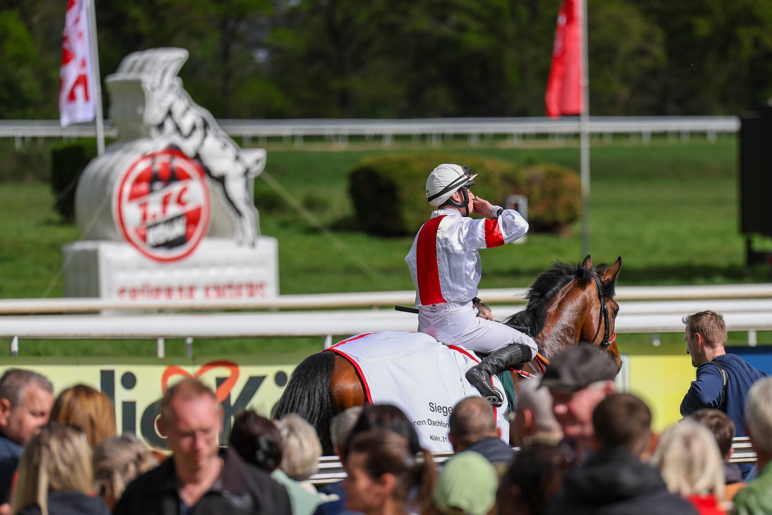 Alleno gewinnt unter Sibylle Vogt den Sauren Dachfond-Preis (G2)_250421_sabine effgen-28.jpg